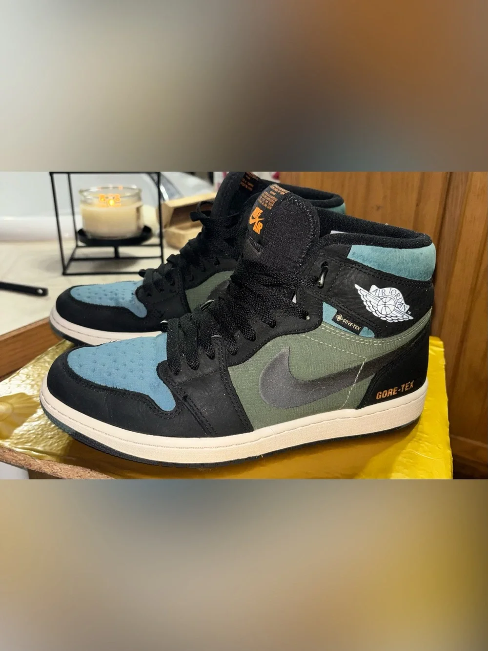 Jordan Men's Air Jordan 1 High in Teal/Olive/Black